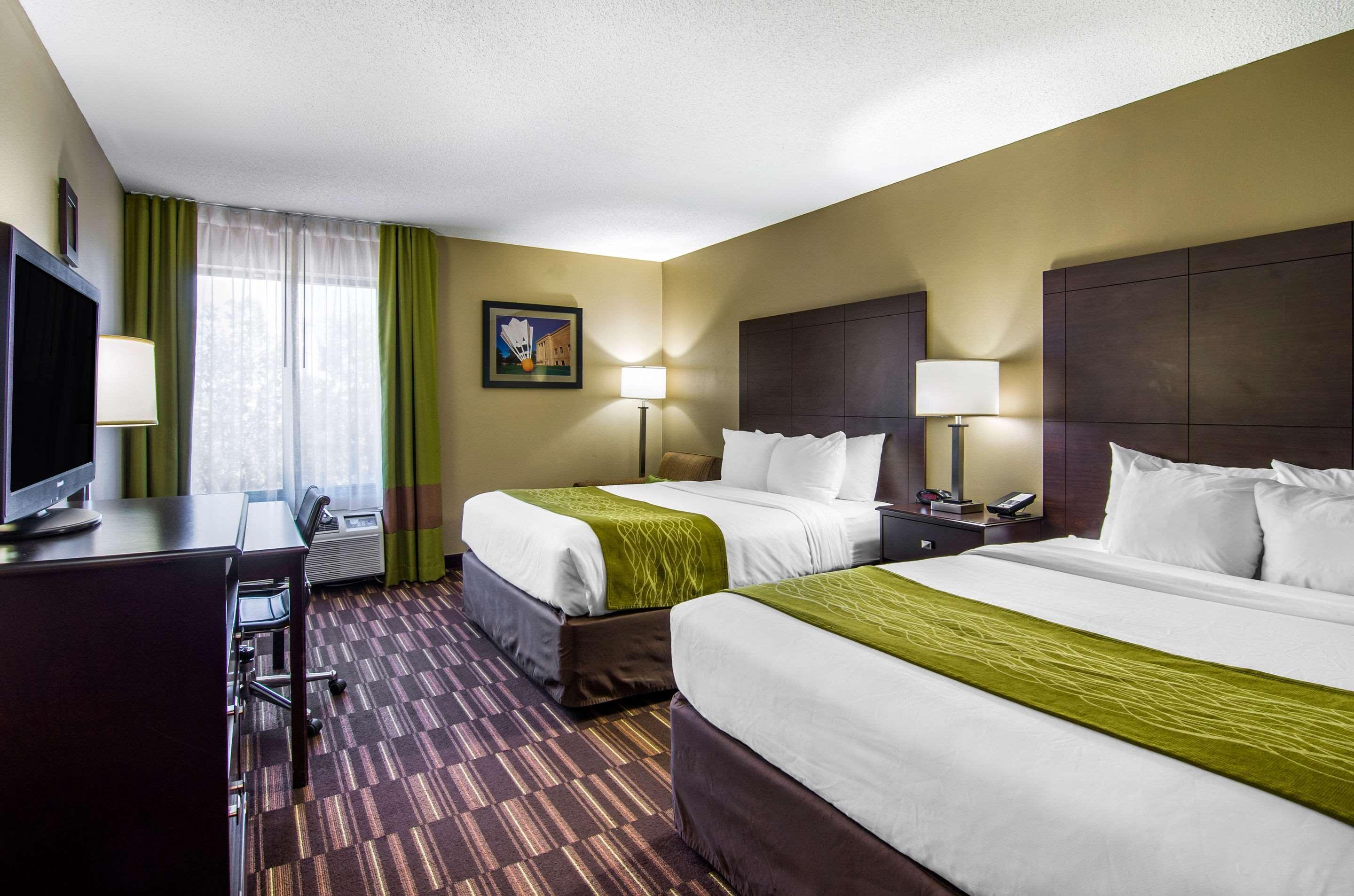 Comfort Inn & Suites Kansas City - Northeast Esterno foto