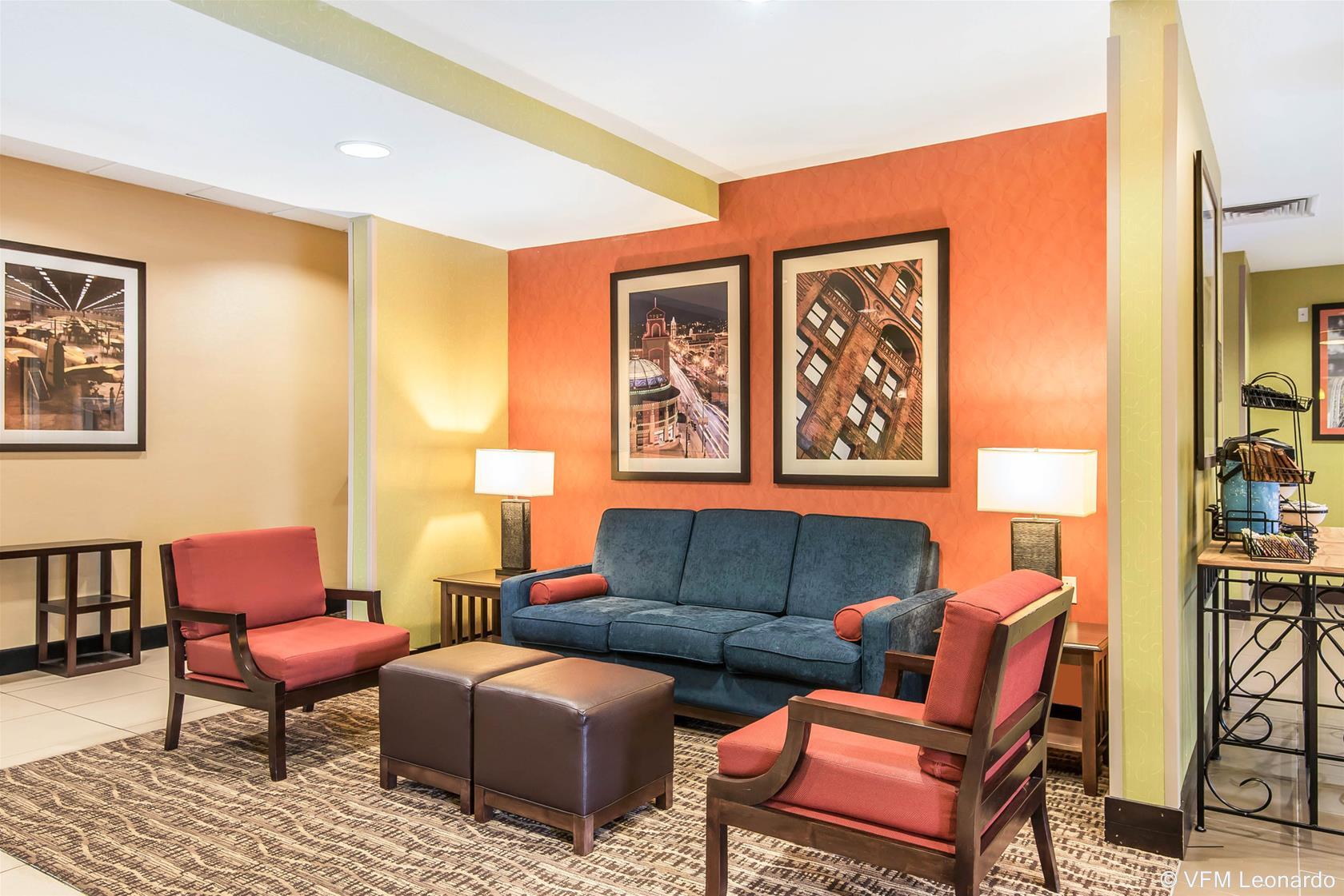 Comfort Inn & Suites Kansas City - Northeast Esterno foto